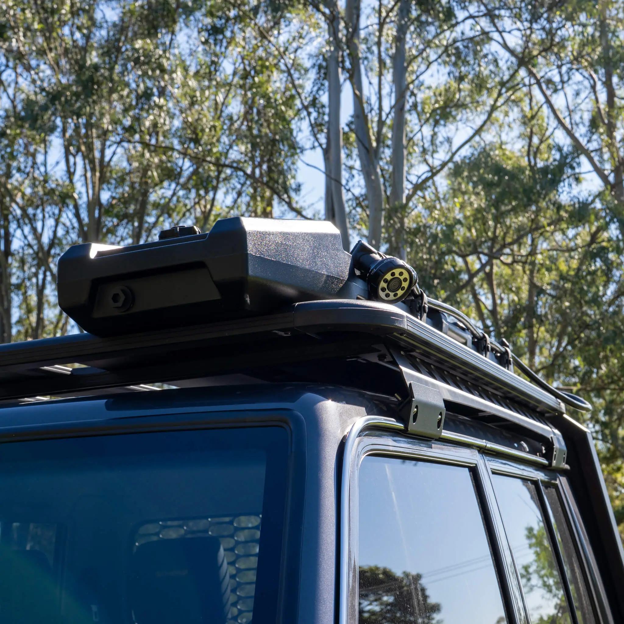 CAOS 35L Water Tank with Recovery Board Mount - Image 6