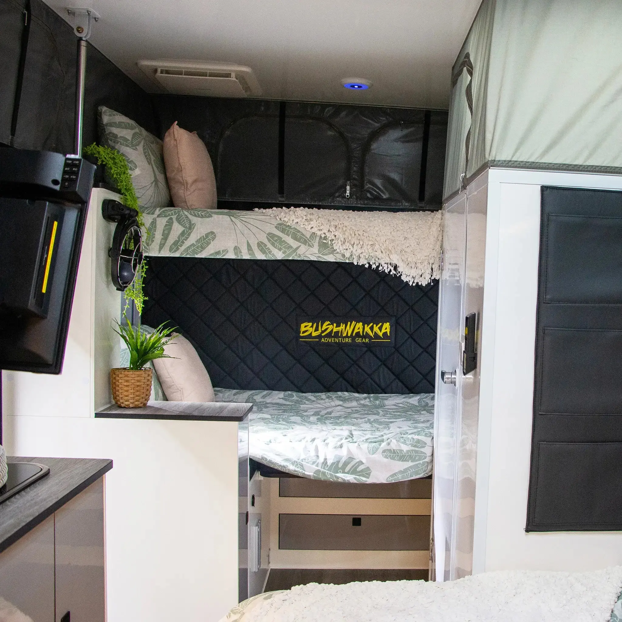 FAKAWI TRIBE 3 - 15ft Camper - Image 10