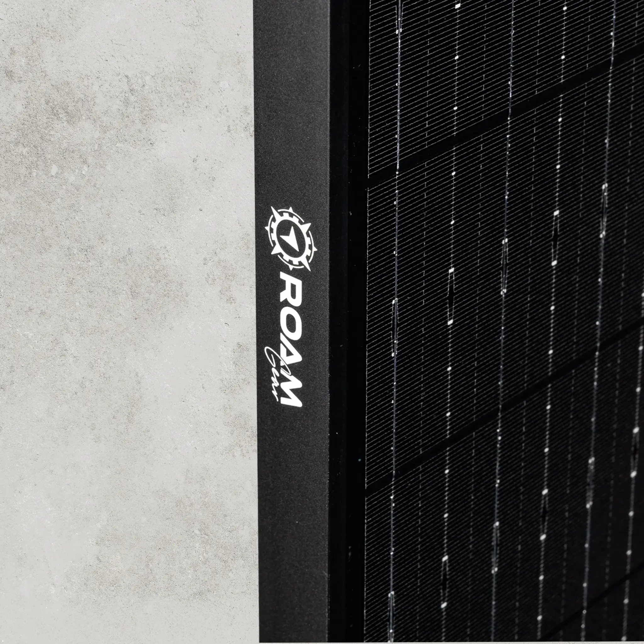 200W 12V Slimline Black Glass Solar Panel (20mm Frame) - Image 7