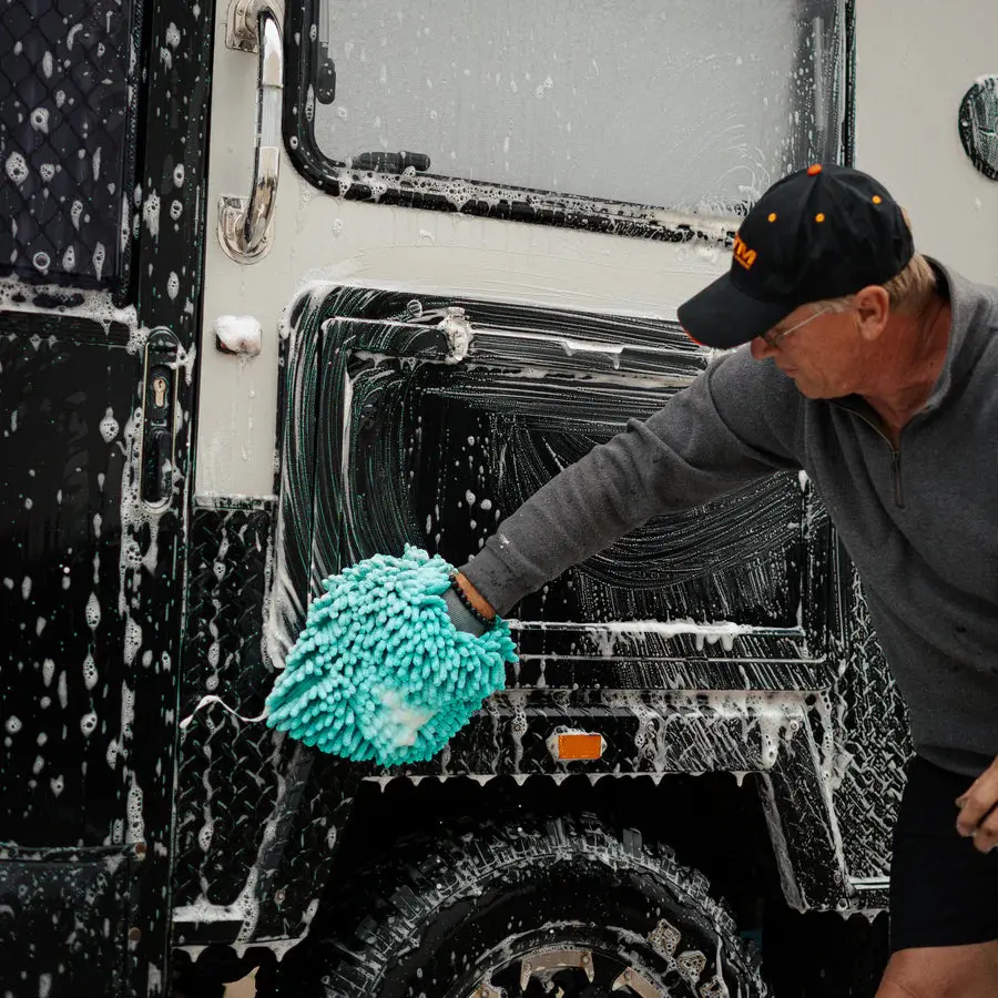 Salt Shift Mega Wash Mitt - Image 3